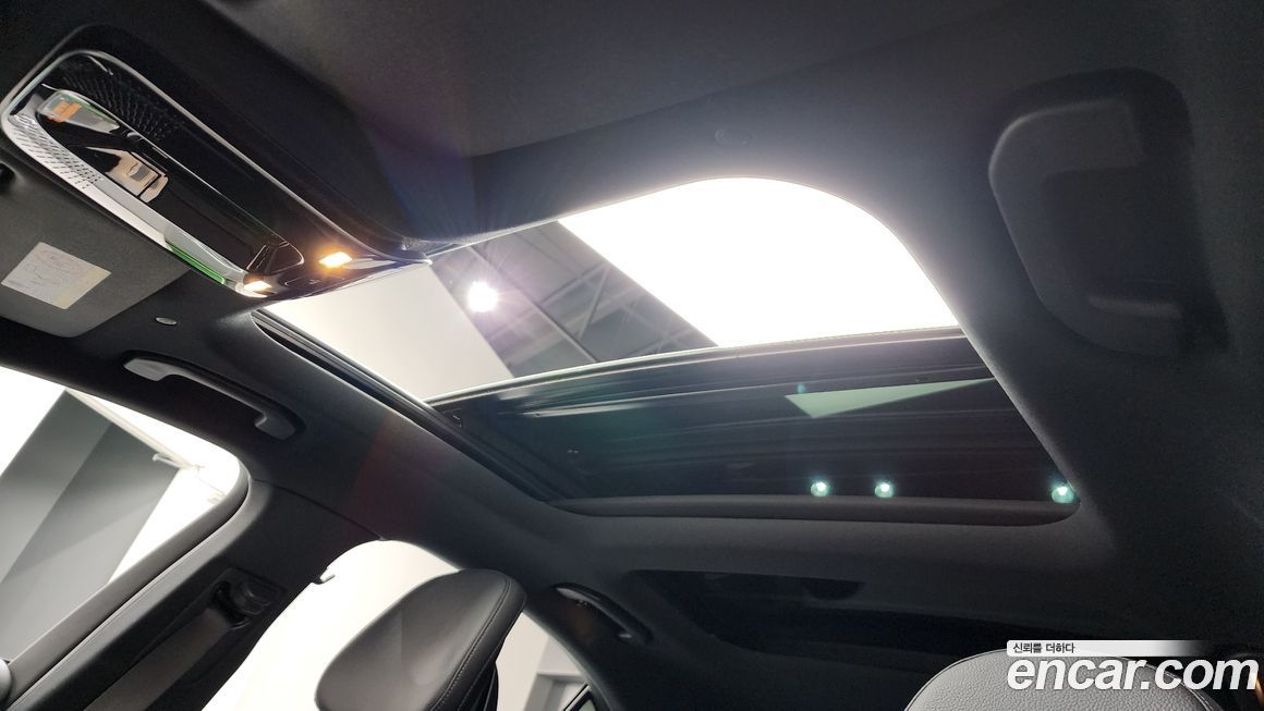 Mercedes-Benz C-Class 2023