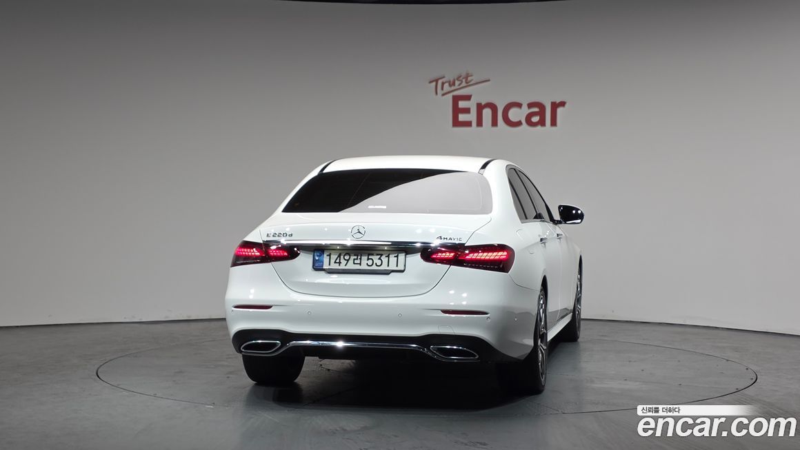 Mercedes-Benz E-Class 2023