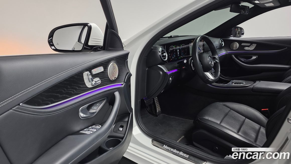 Mercedes-Benz E-Class 2023