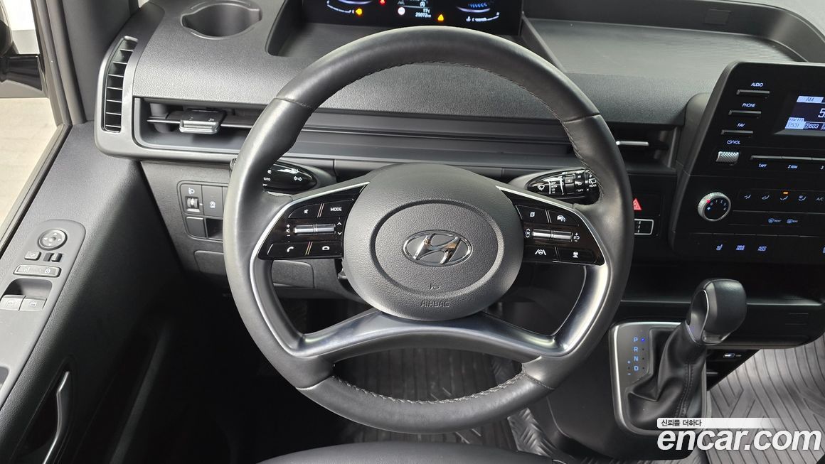 Hyundai Staria 2022
