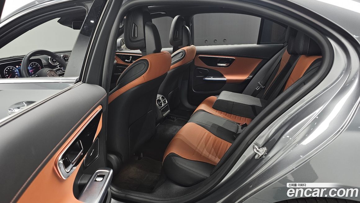 Mercedes-Benz C-Class 2023