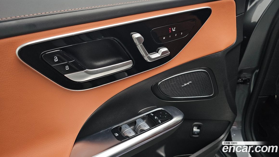 Mercedes-Benz C-Class 2023