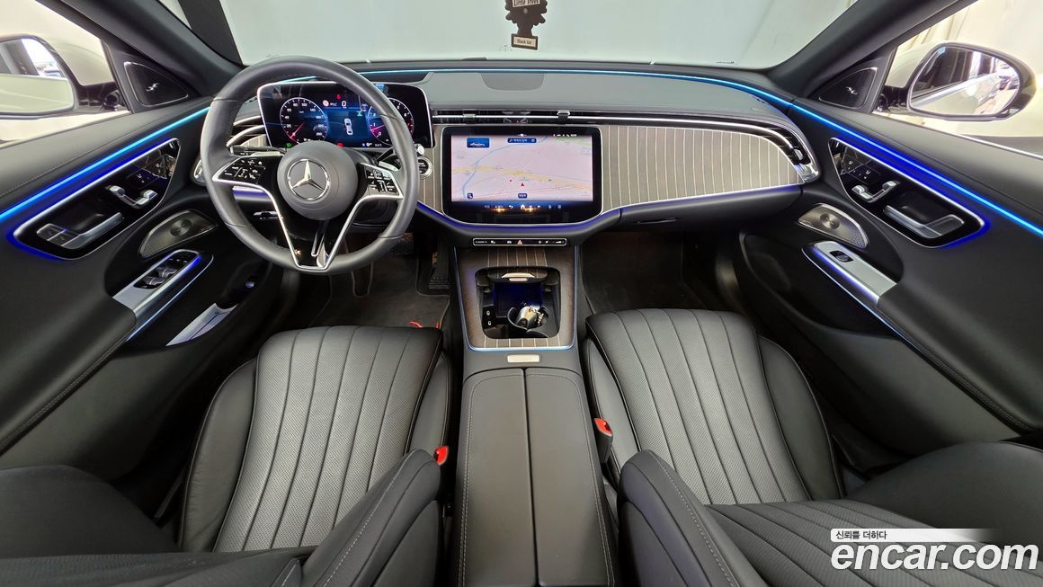 Mercedes-Benz E-Class 2025