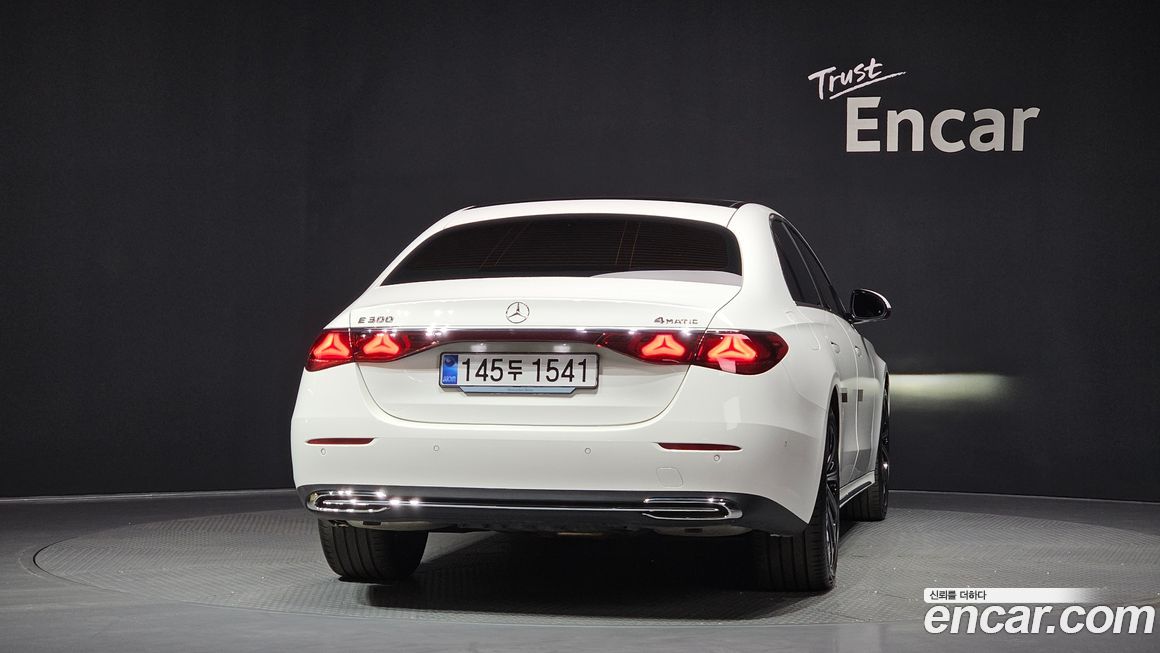 Mercedes-Benz E-Class 2025