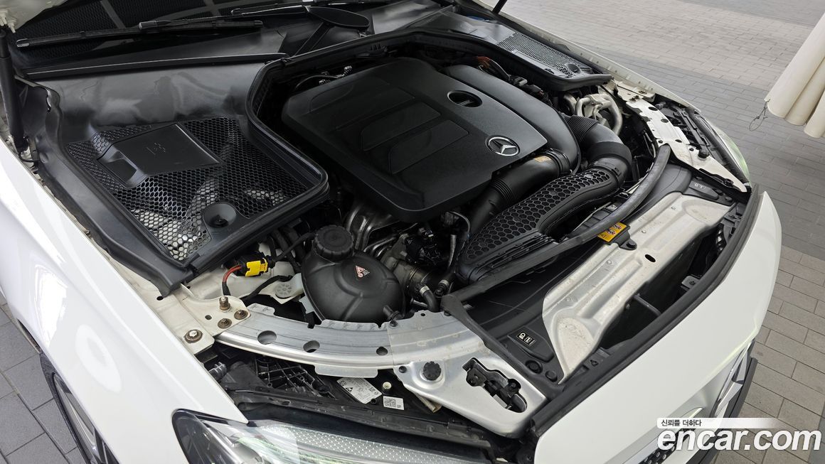 Mercedes-Benz C-Class 2020