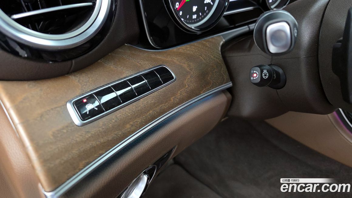 Mercedes-Benz E-Class 2019