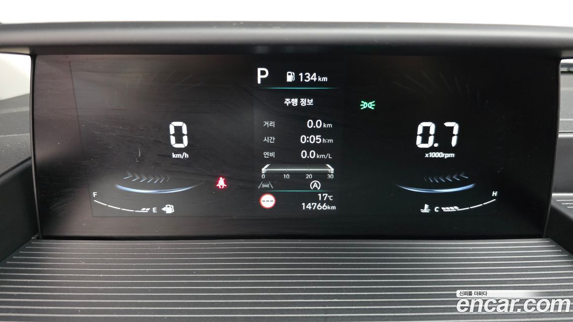 Hyundai Staria 2025