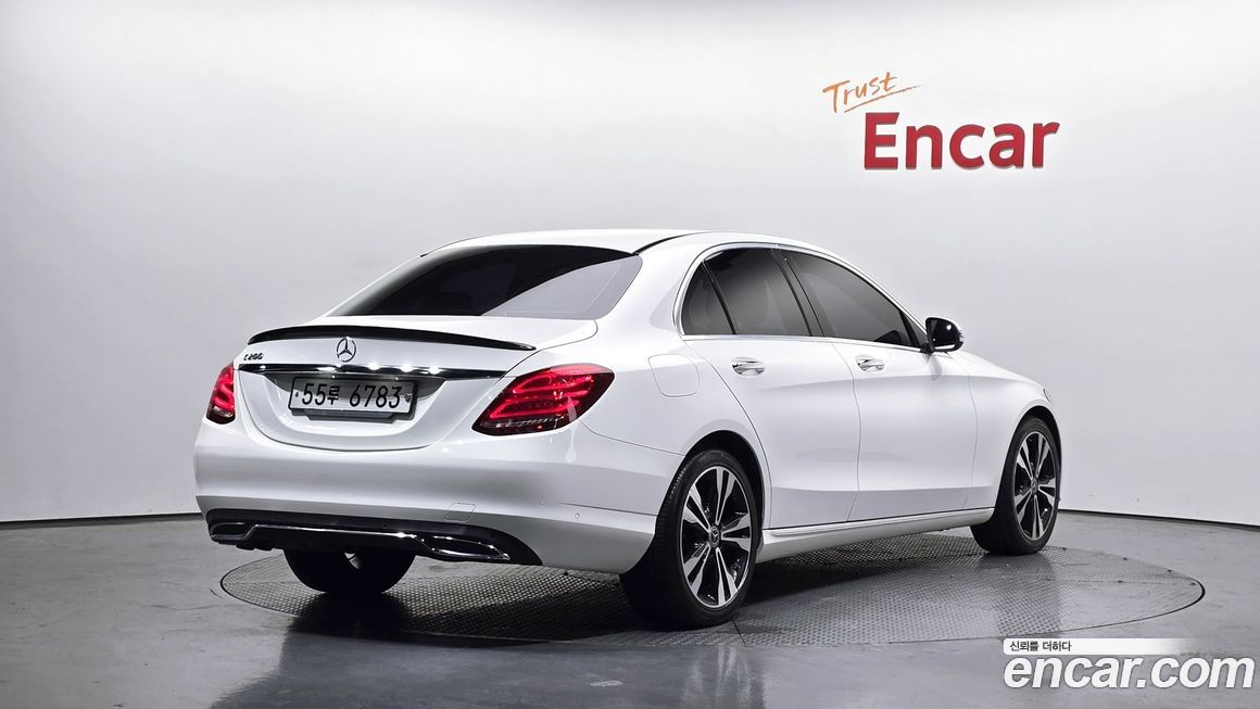 Mercedes-Benz C-Class 2018