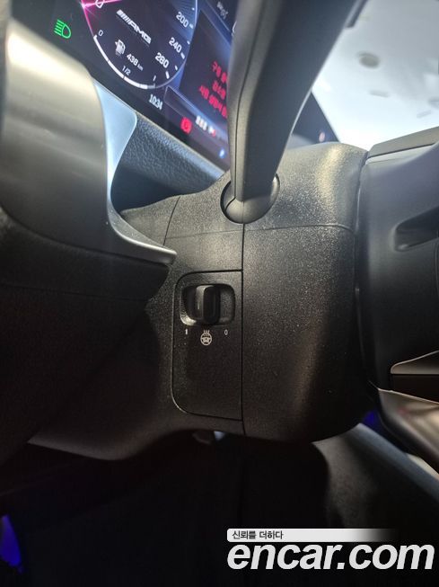 Mercedes-Benz GLB-Class 2025