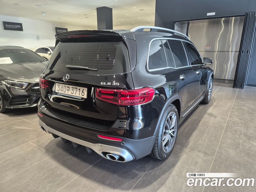Mercedes-Benz GLB-Class 2025