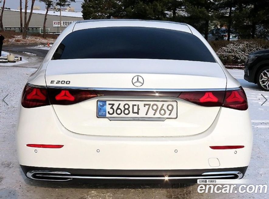 Mercedes-Benz E-Class 2024