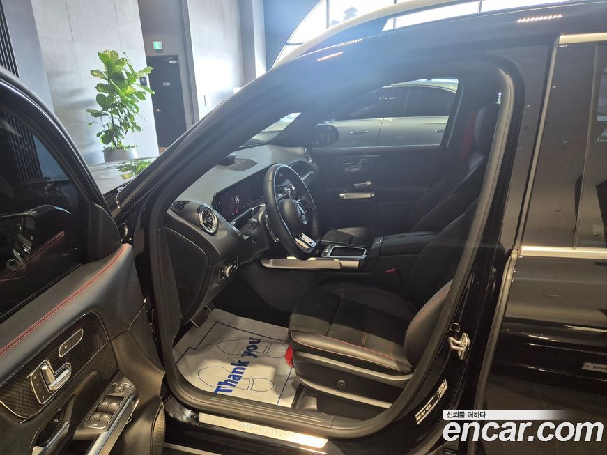 Mercedes-Benz GLB-Class 2025