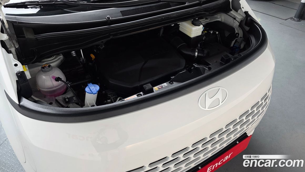 Hyundai Staria 2025