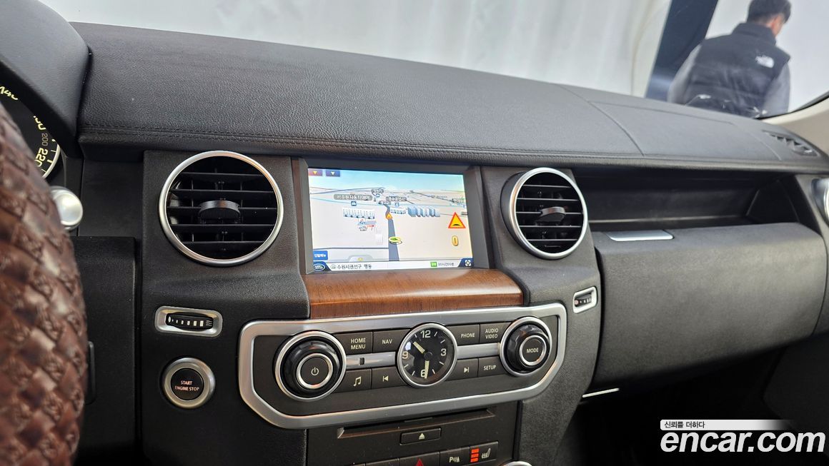 Land Rover Discovery 2016
