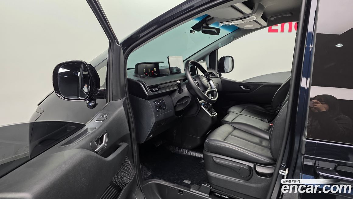 Hyundai Staria 2024