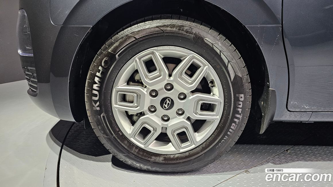 Hyundai Staria 2023