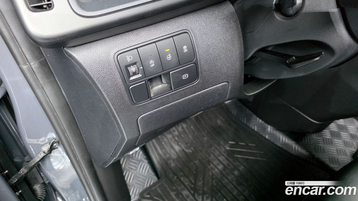 Hyundai Staria 2025