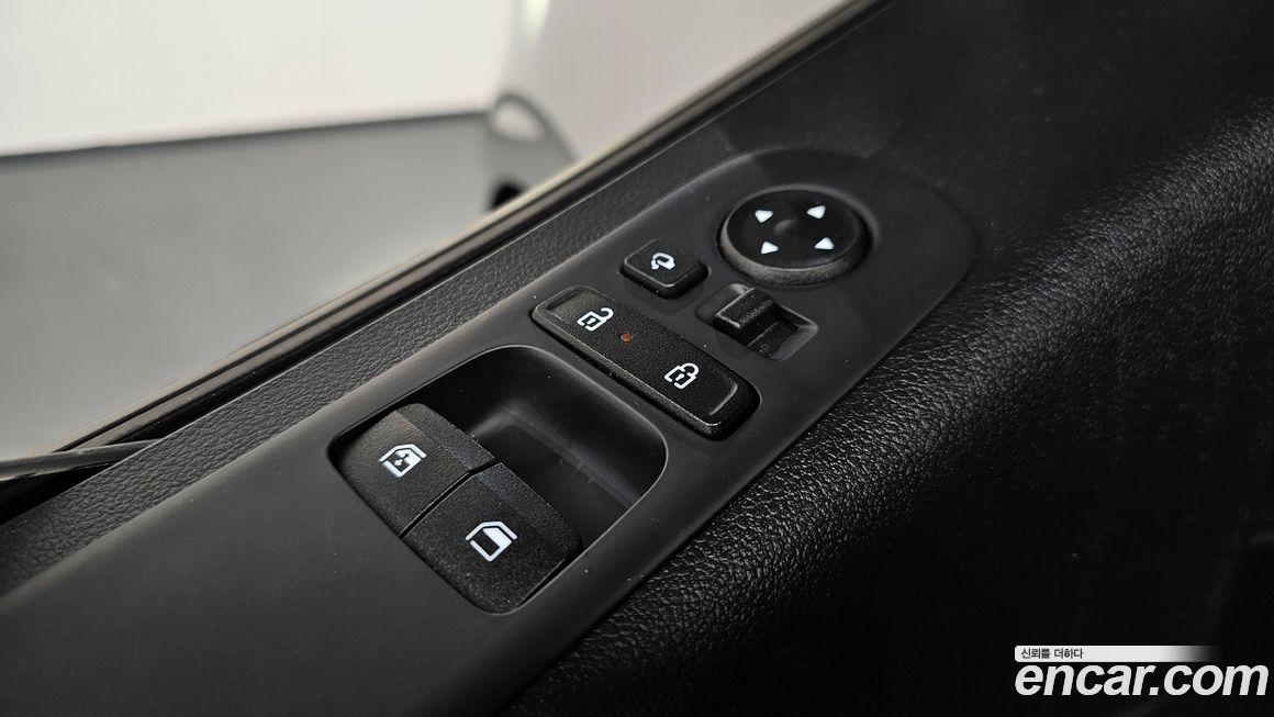 Hyundai Staria 2025