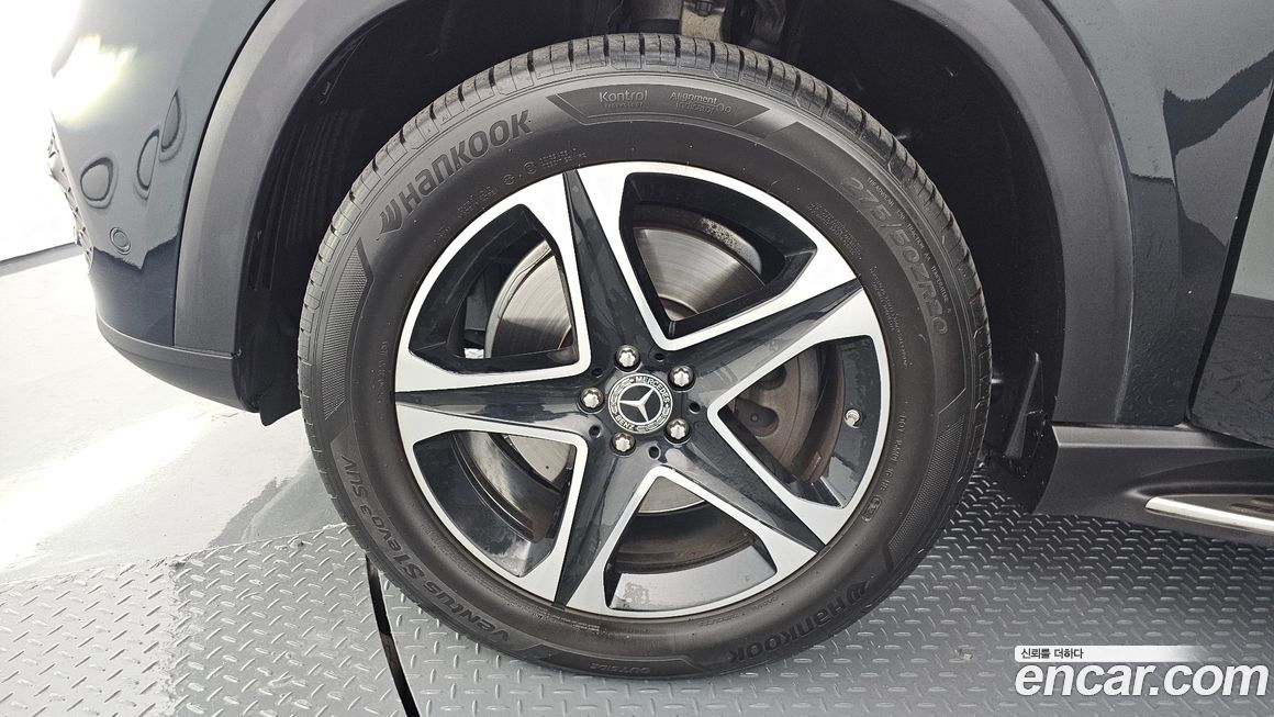Mercedes-Benz GLE-Class 2021
