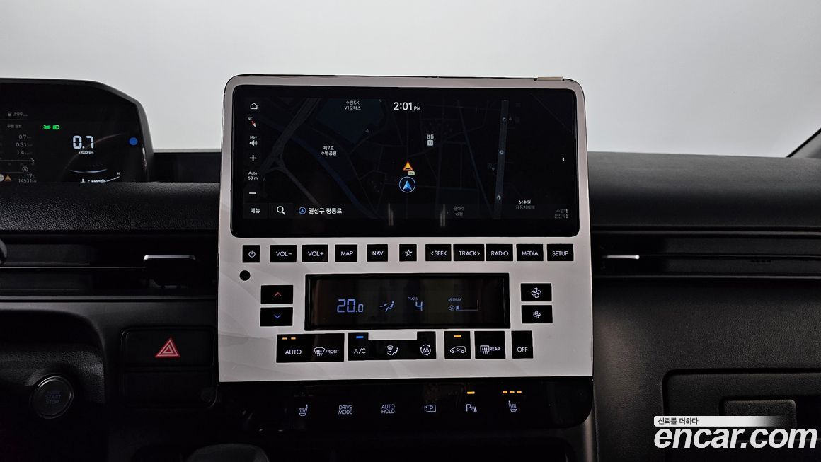 Hyundai Staria 2025