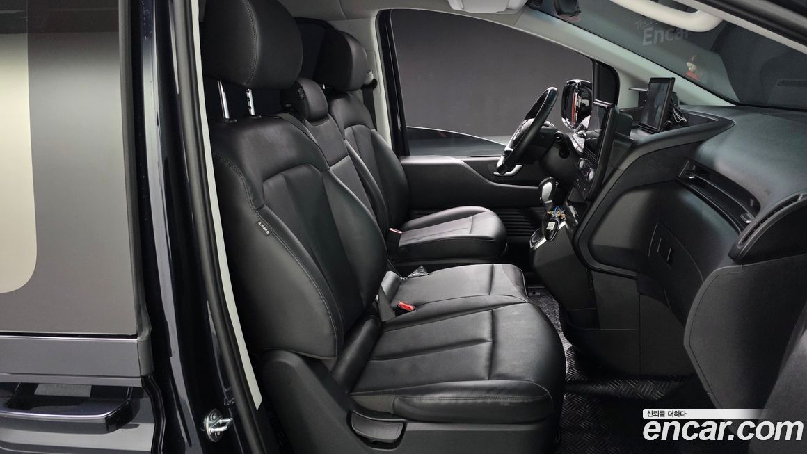 Hyundai Staria 2024