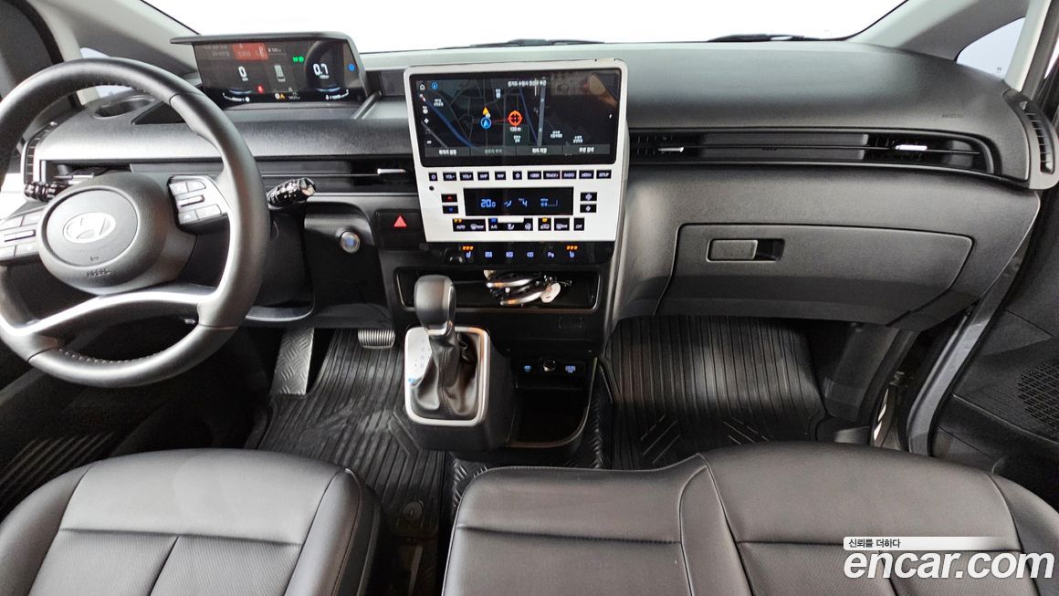Hyundai Staria 2025