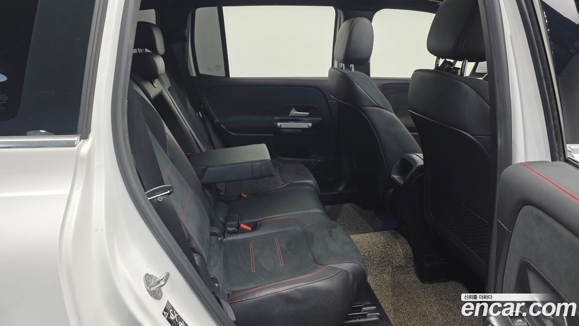 Mercedes-Benz GLB-Class 2021