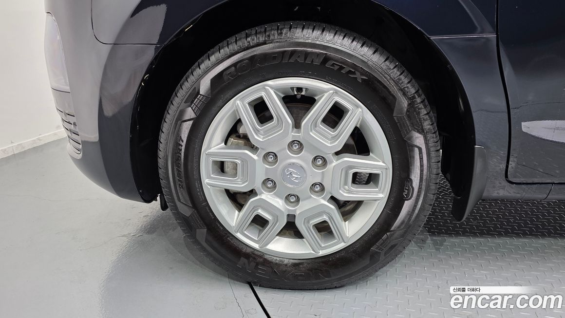 Hyundai Staria 2024