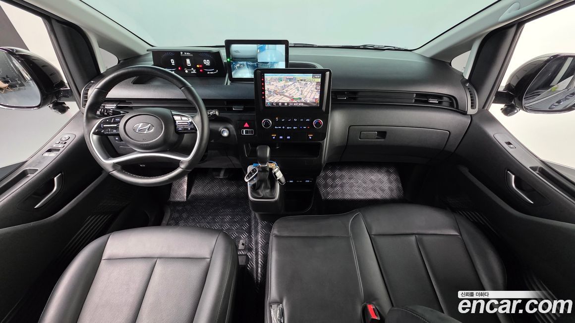 Hyundai Staria 2024