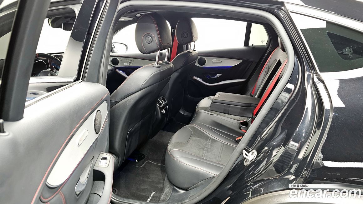 Mercedes-Benz GLC-Class 2023