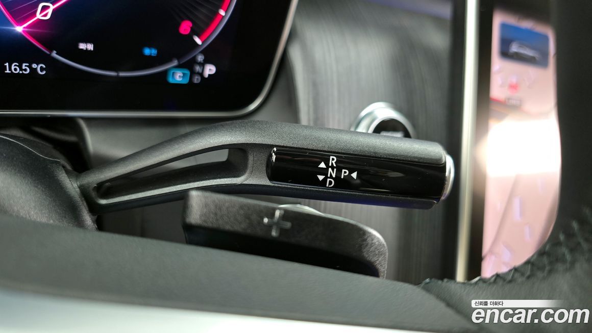 Mercedes-Benz GLC-Class 2024