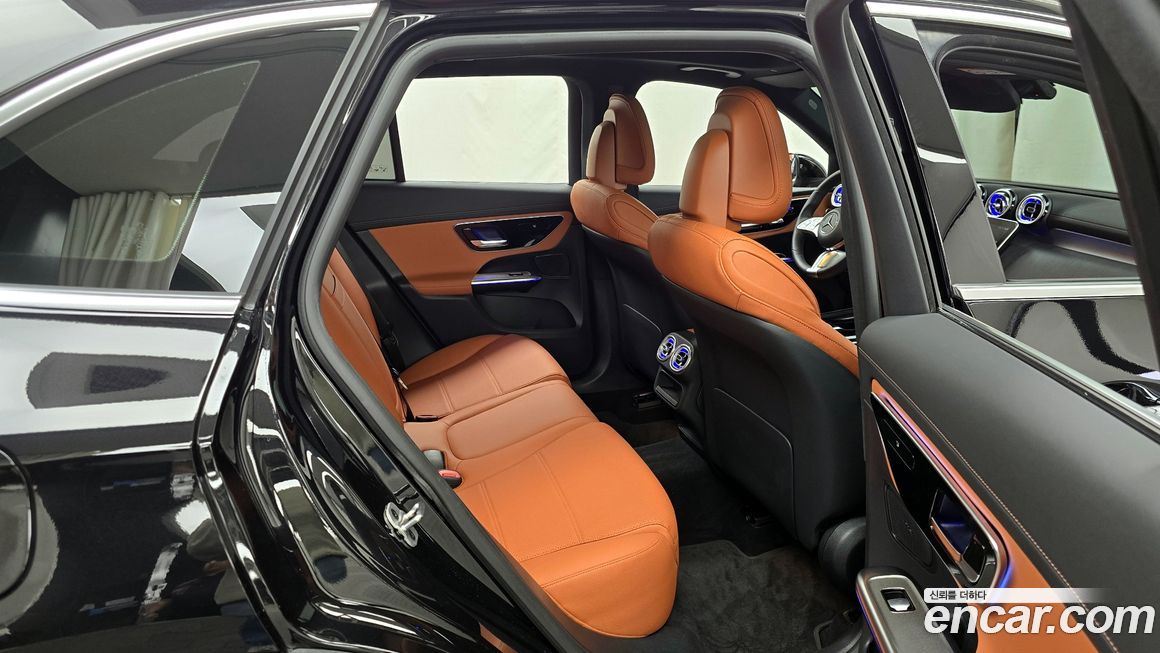 Mercedes-Benz GLC-Class 2024