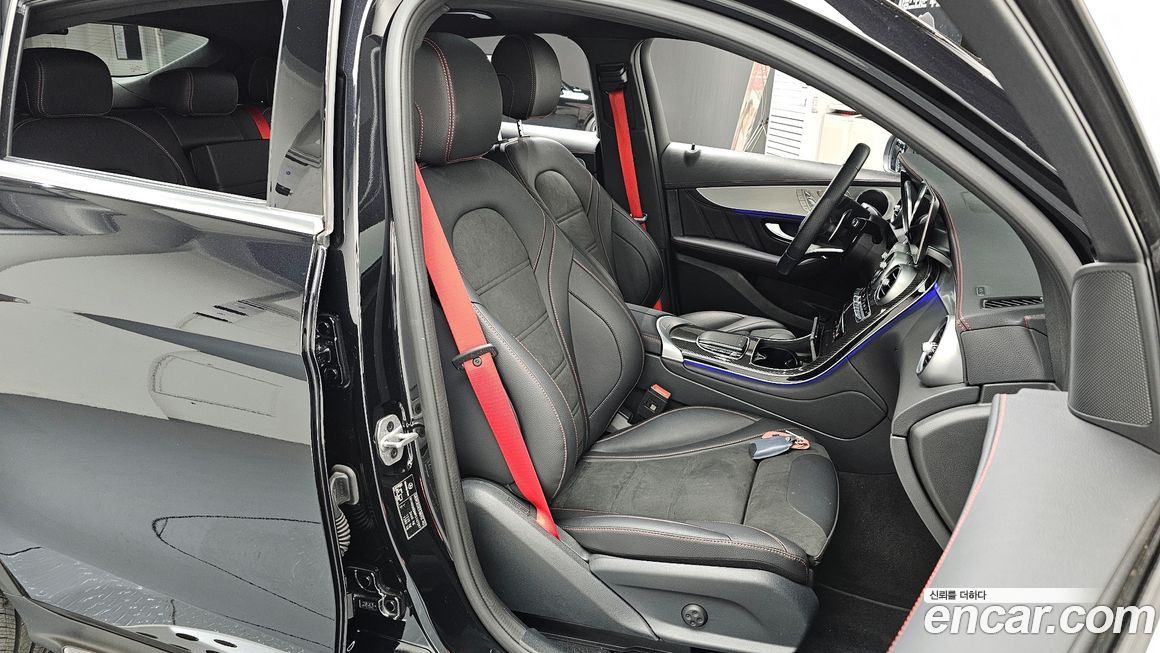 Mercedes-Benz GLC-Class 2023