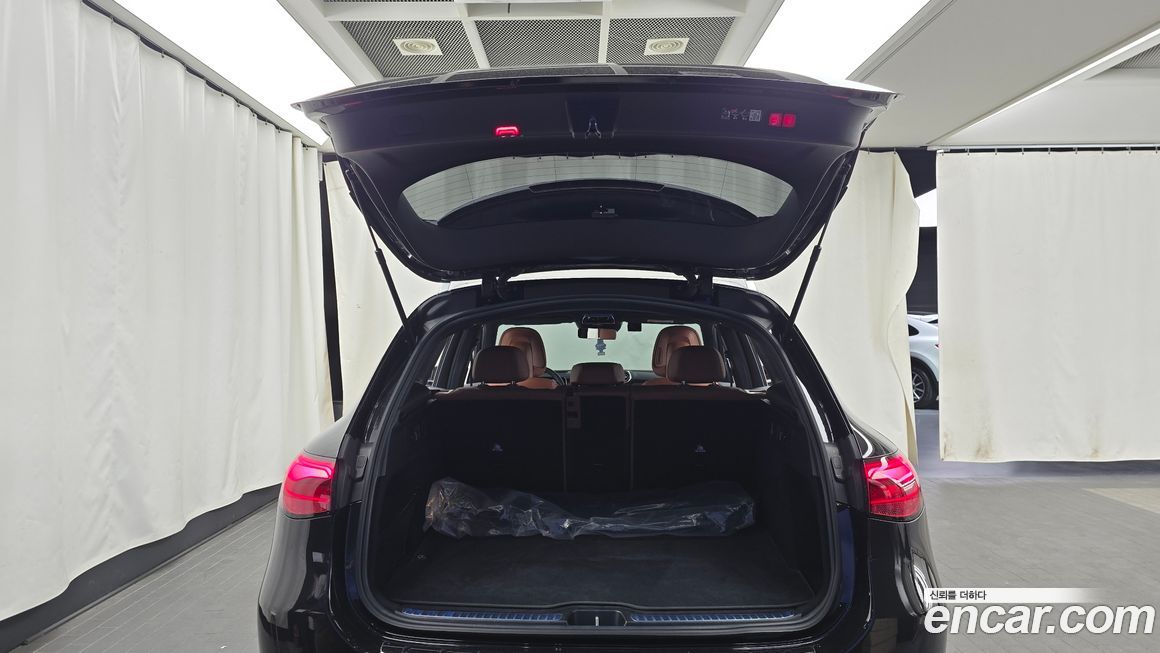 Mercedes-Benz GLC-Class 2024