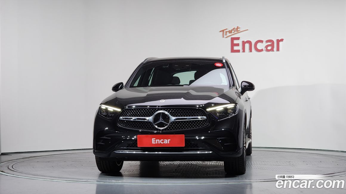 Mercedes-Benz GLC-Class 2025