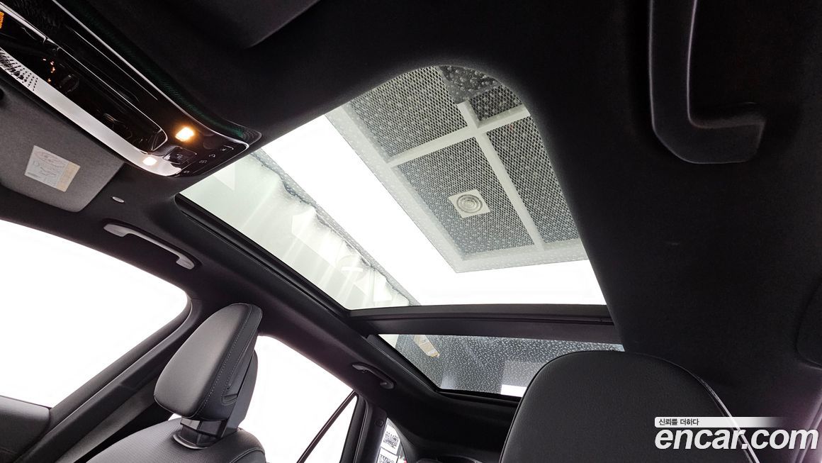 Mercedes-Benz GLC-Class 2025