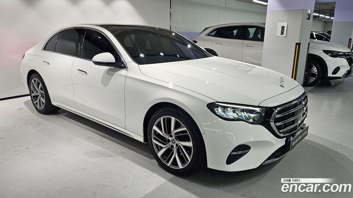 Mercedes-Benz E-Class 2024