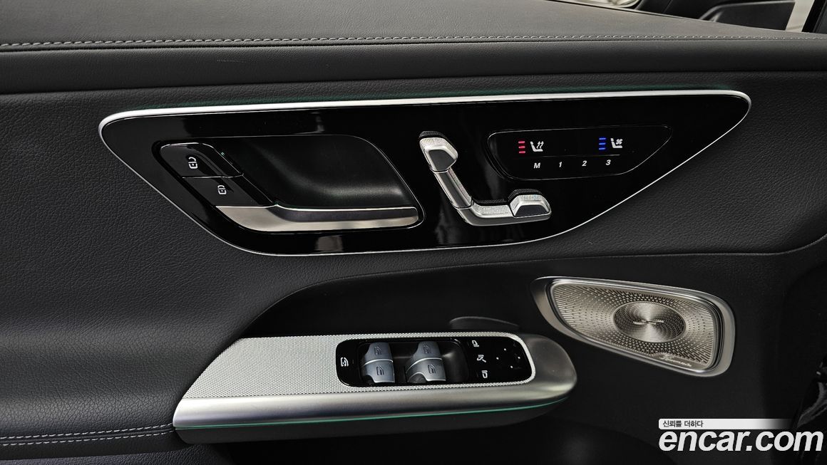 Mercedes-Benz GLC-Class 2025