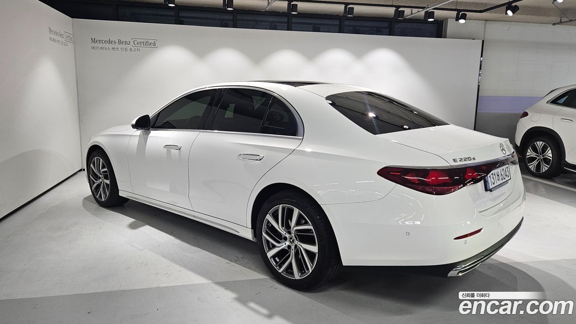 Mercedes-Benz E-Class 2024