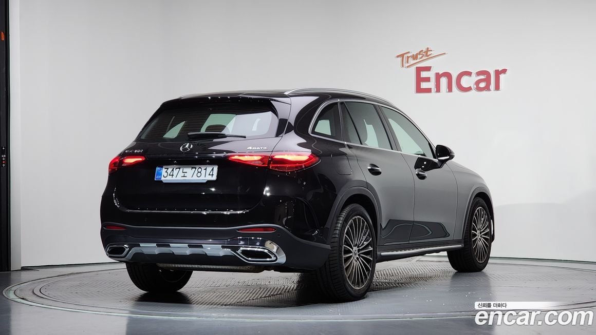 Mercedes-Benz GLC-Class 2025