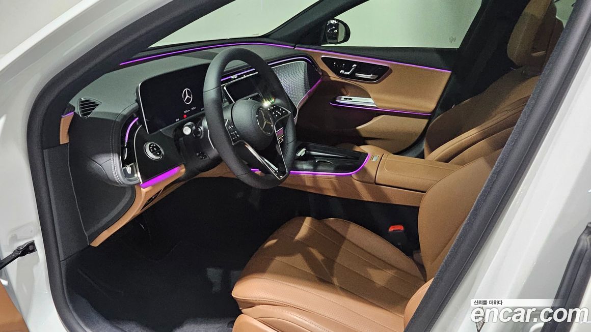Mercedes-Benz E-Class 2024