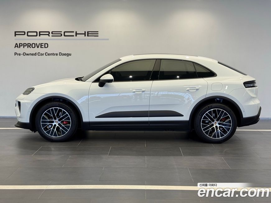 Porsche Macan 2025