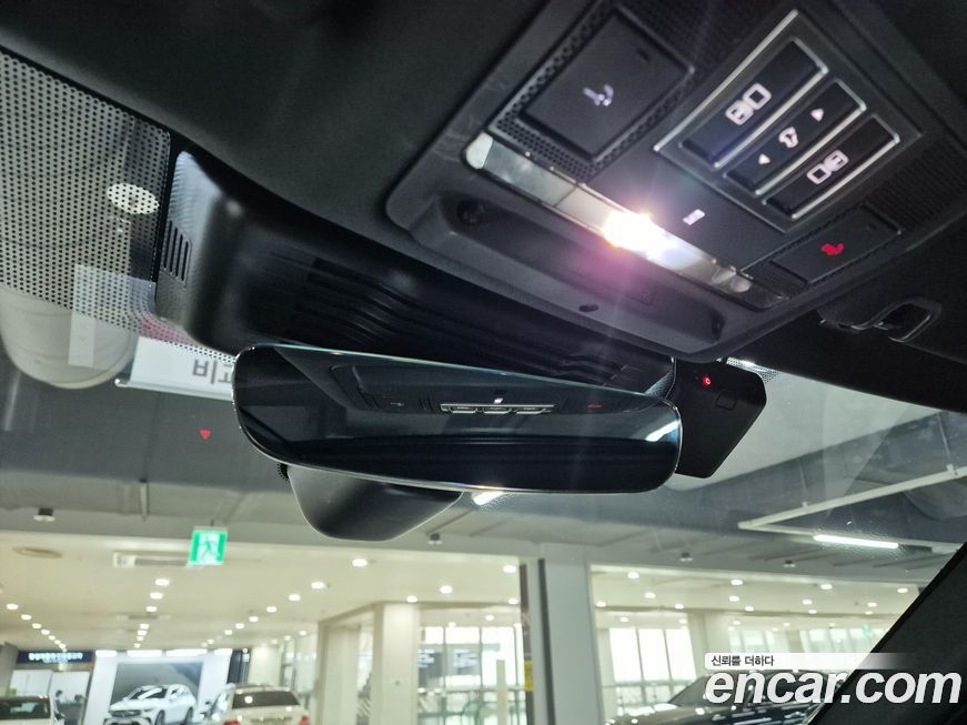 Land Rover Discovery 2025