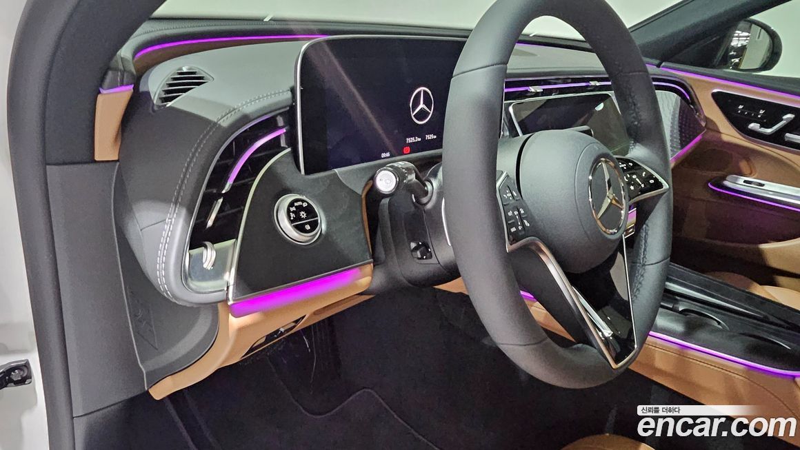 Mercedes-Benz E-Class 2024