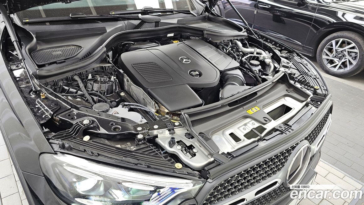 Mercedes-Benz GLC-Class 2025