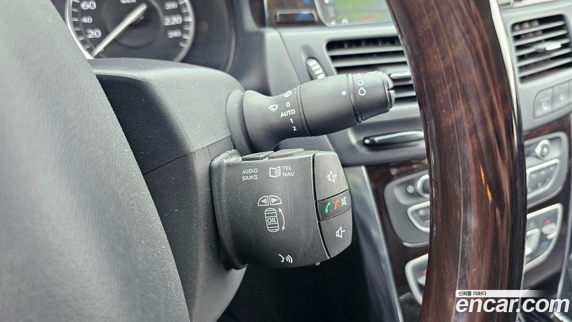 Renault-KoreaSamsung SM5  2012