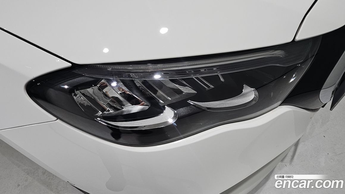 Mercedes-Benz E-Class 2024