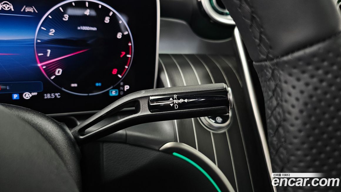 Mercedes-Benz GLC-Class 2025