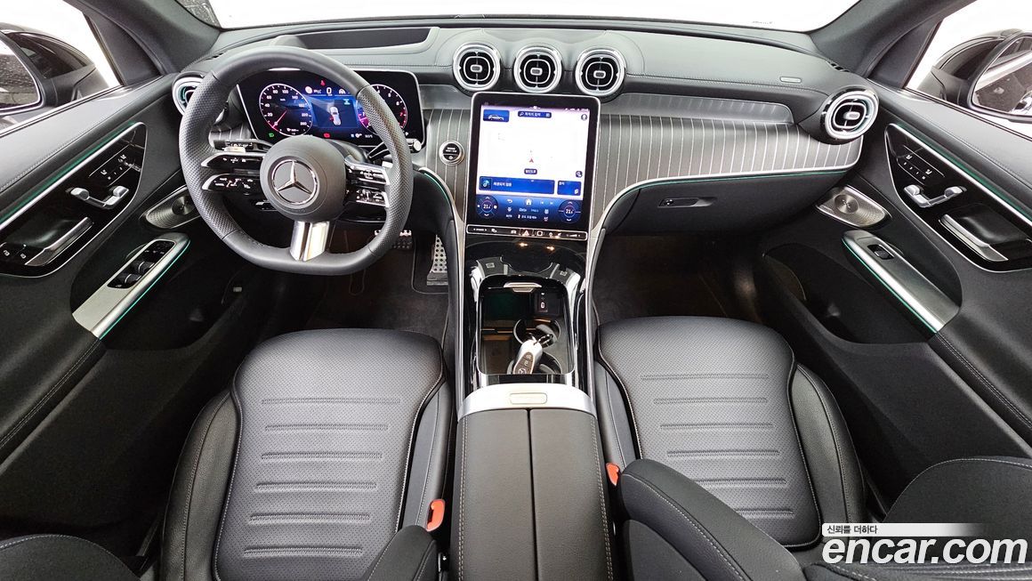 Mercedes-Benz GLC-Class 2025