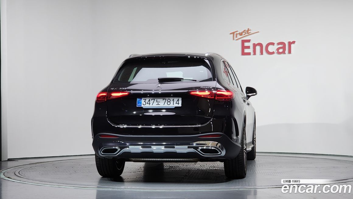 Mercedes-Benz GLC-Class 2025